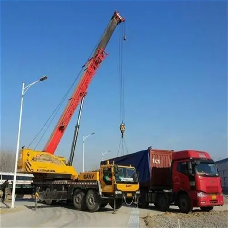 赤城吊车出租吊装大件的时候的注意事项